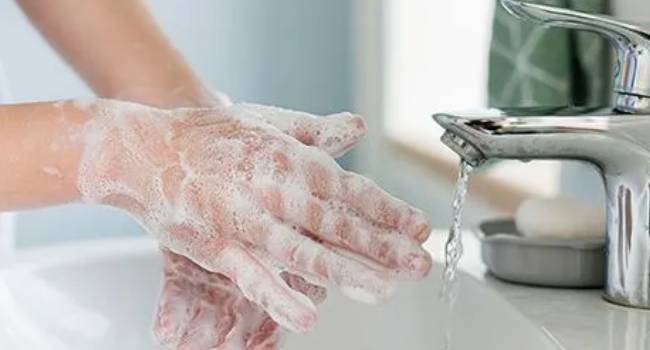 Proper handwashing and sanitation for food and beverage businesses