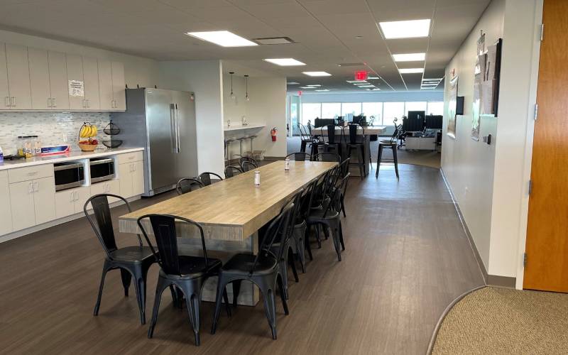 Office breakroom cleaning service